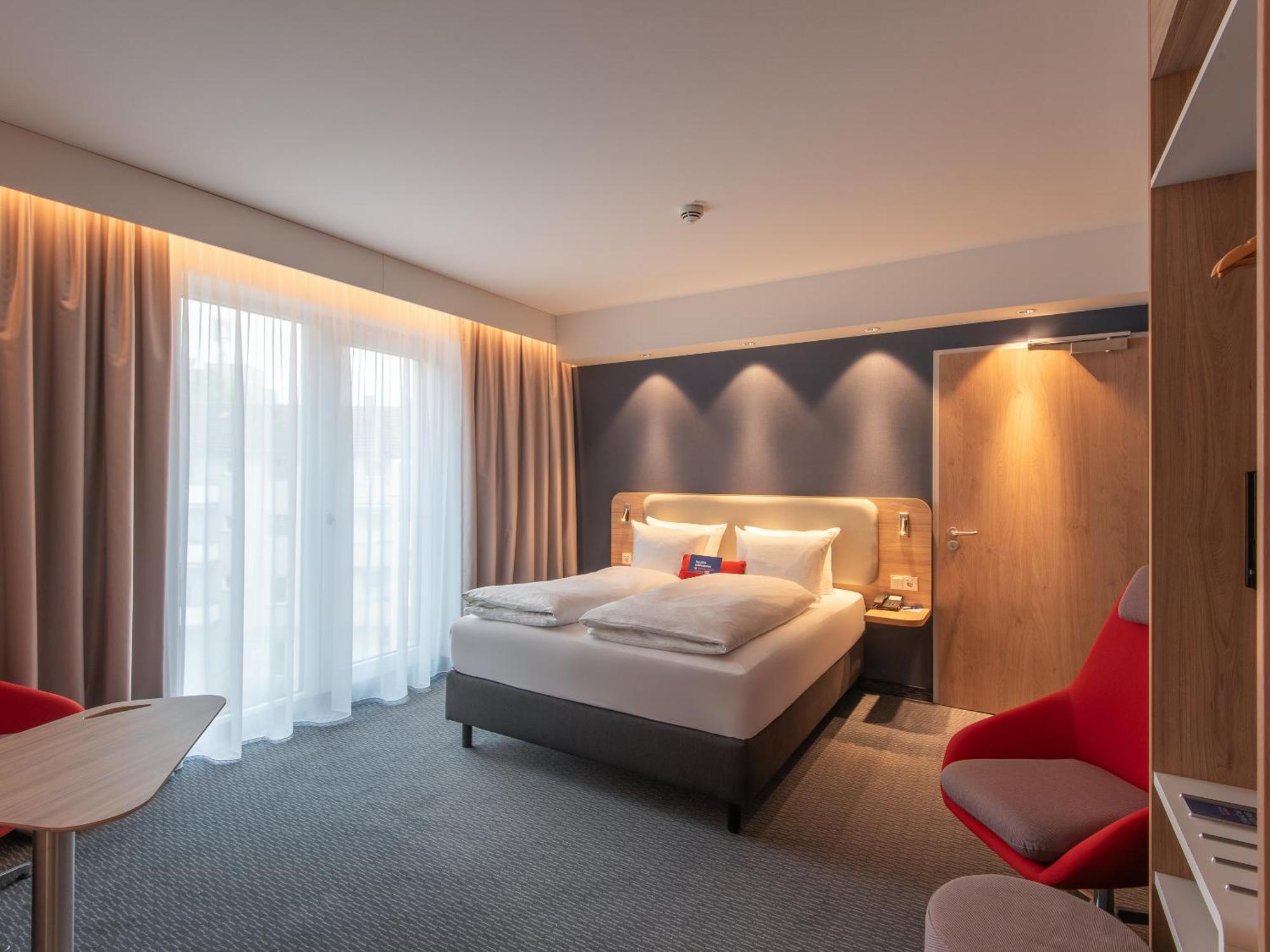 Holiday Inn Express Heilbronn By Ihg Exteriör bild