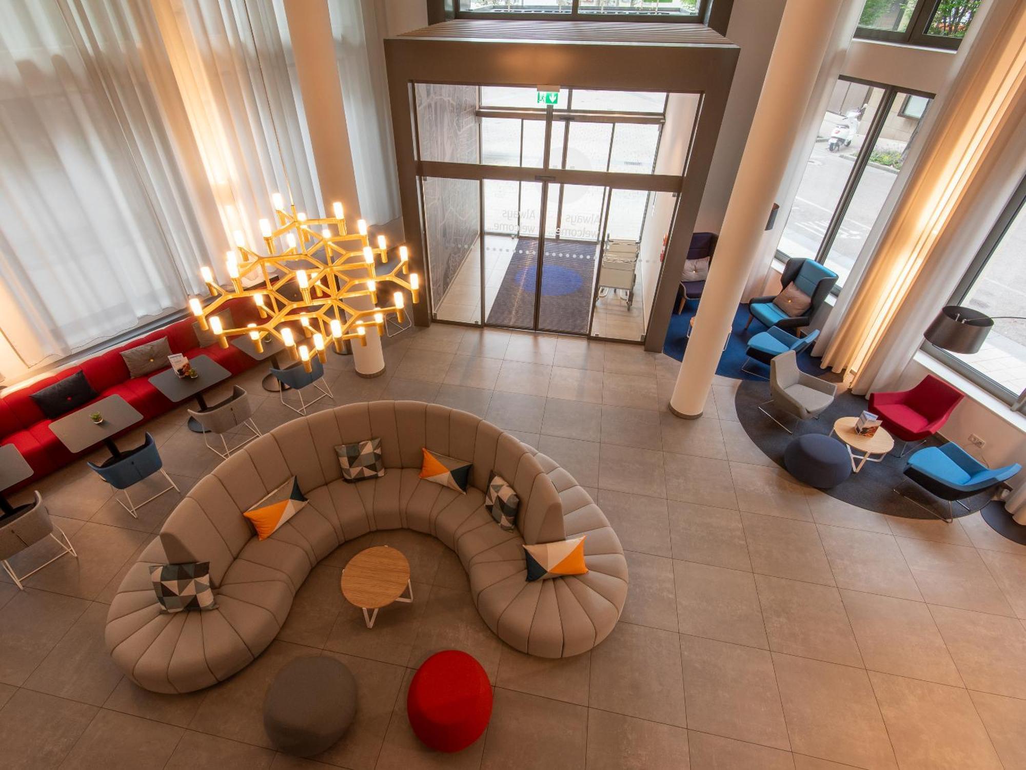 Holiday Inn Express Heilbronn By Ihg Exteriör bild