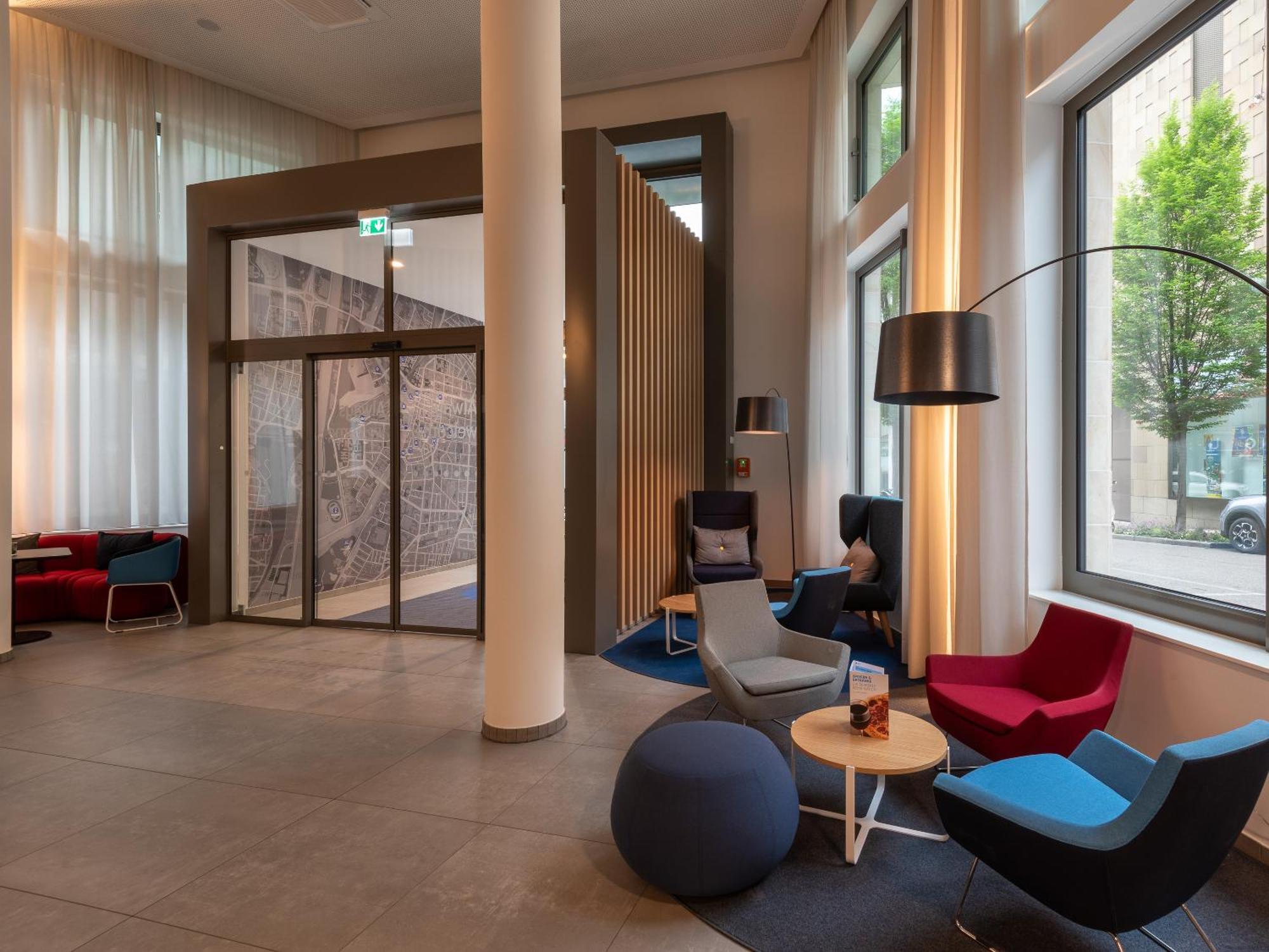 Holiday Inn Express Heilbronn By Ihg Exteriör bild