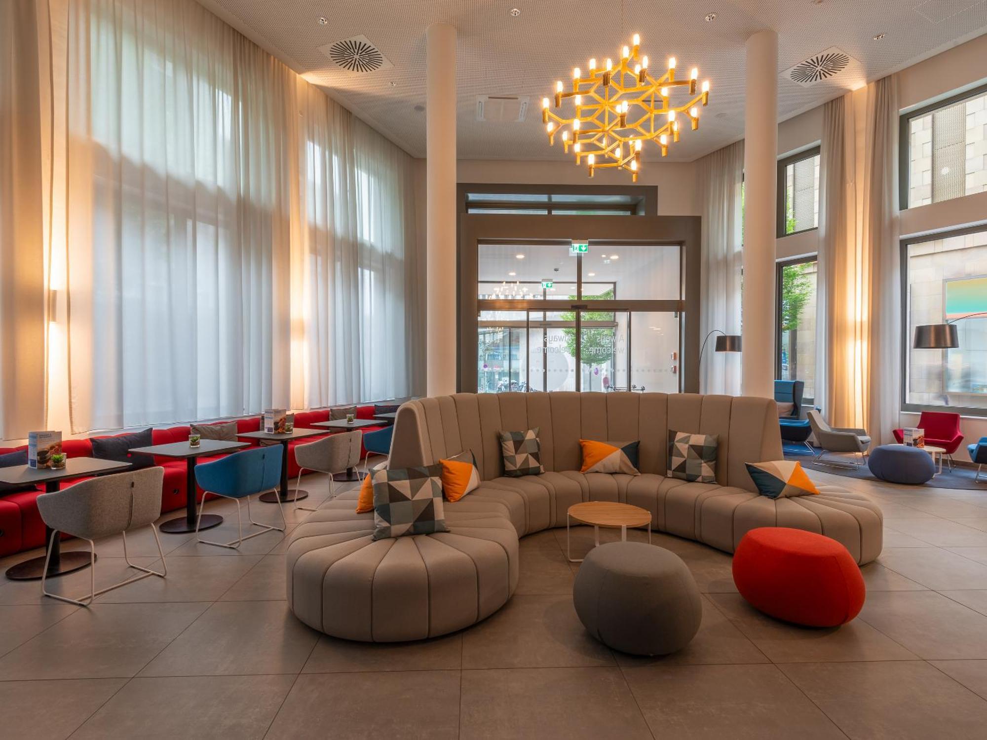 Holiday Inn Express Heilbronn By Ihg Exteriör bild