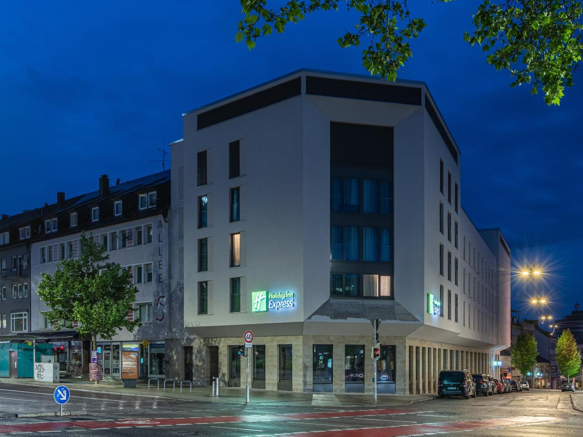 Holiday Inn Express Heilbronn By Ihg Exteriör bild
