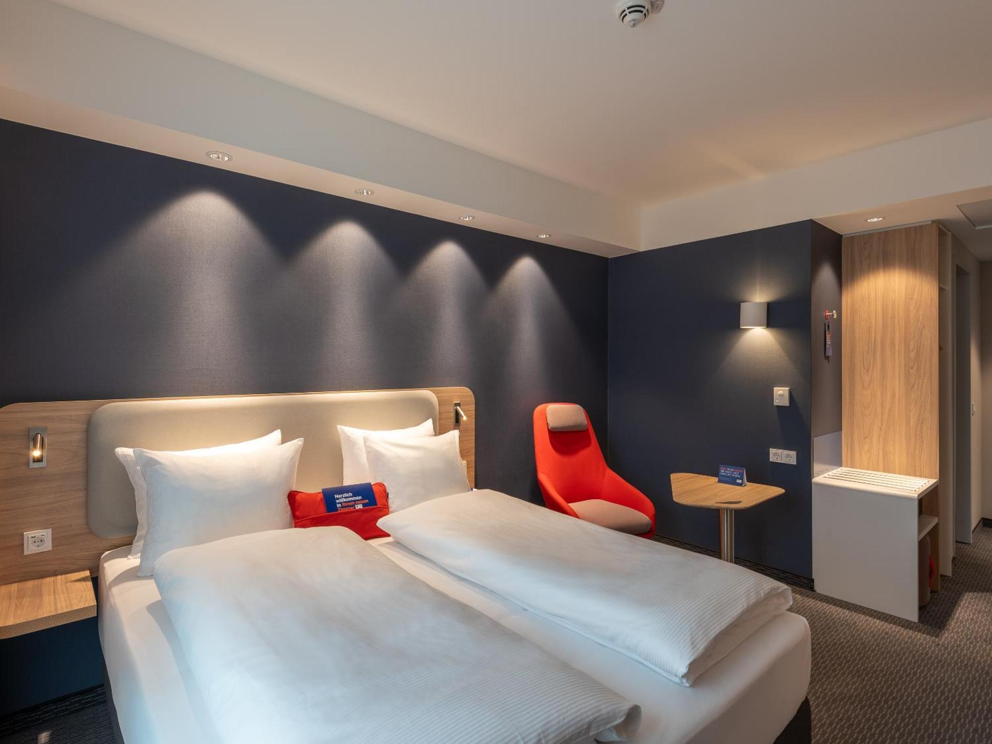 Holiday Inn Express Heilbronn By Ihg Exteriör bild