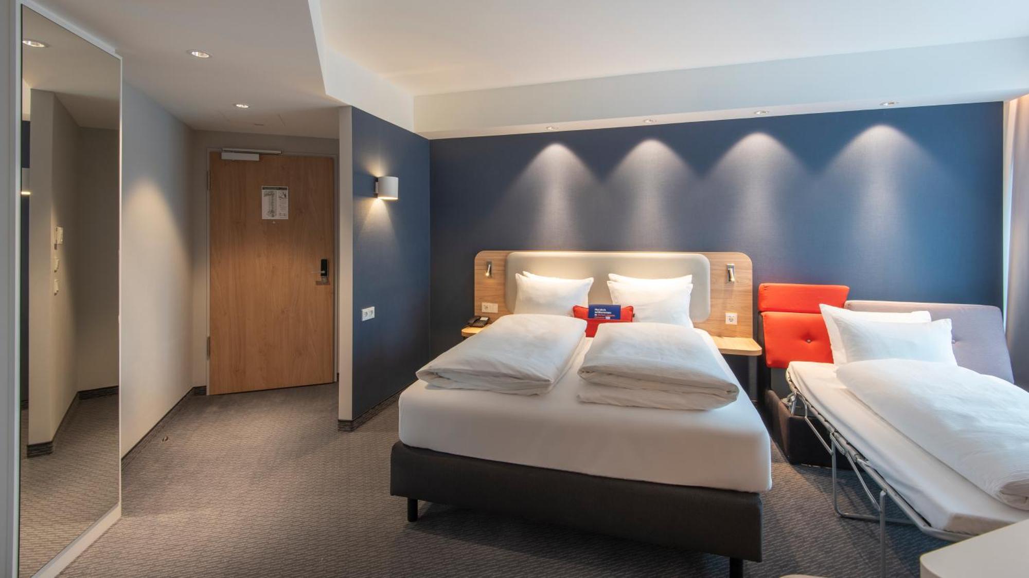 Holiday Inn Express Heilbronn By Ihg Exteriör bild