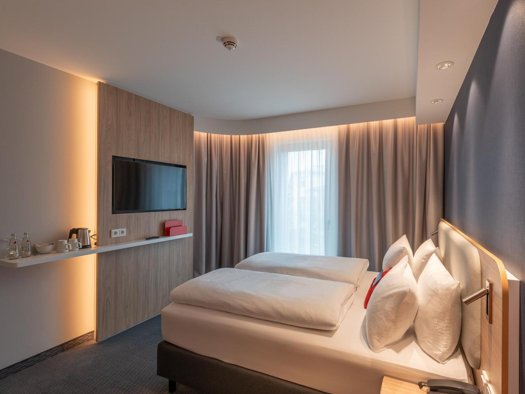 Holiday Inn Express Heilbronn By Ihg Exteriör bild