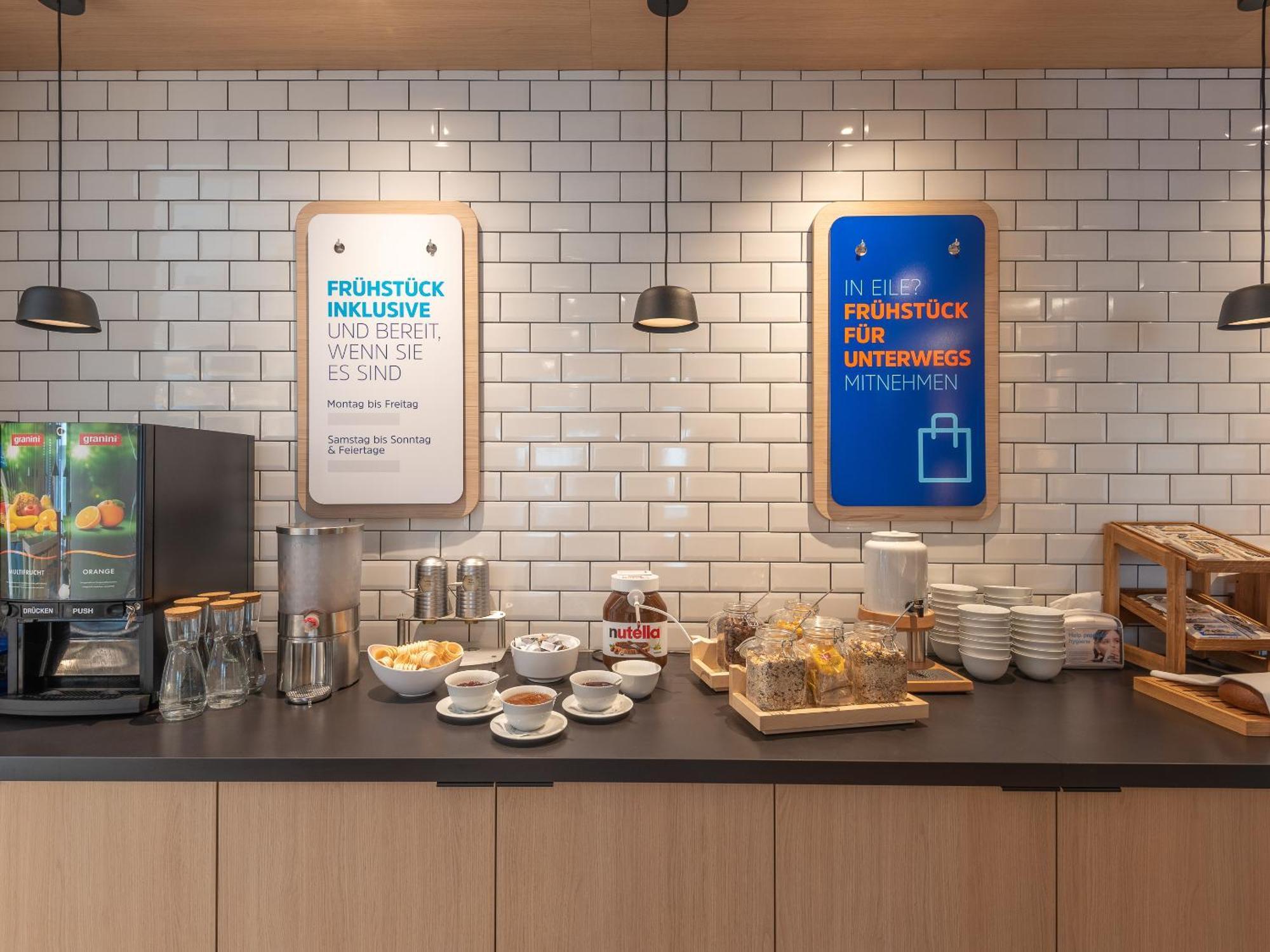 Holiday Inn Express Heilbronn By Ihg Exteriör bild
