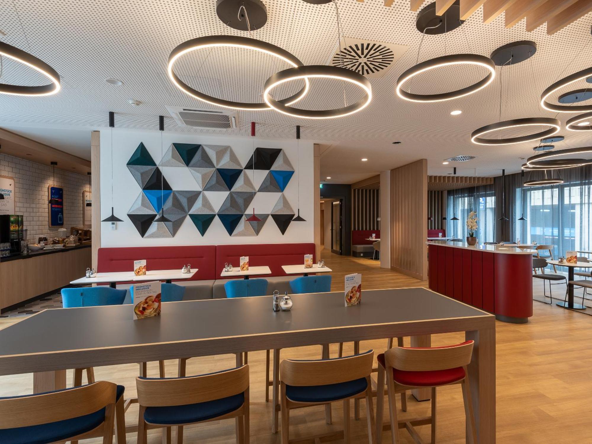 Holiday Inn Express Heilbronn By Ihg Exteriör bild