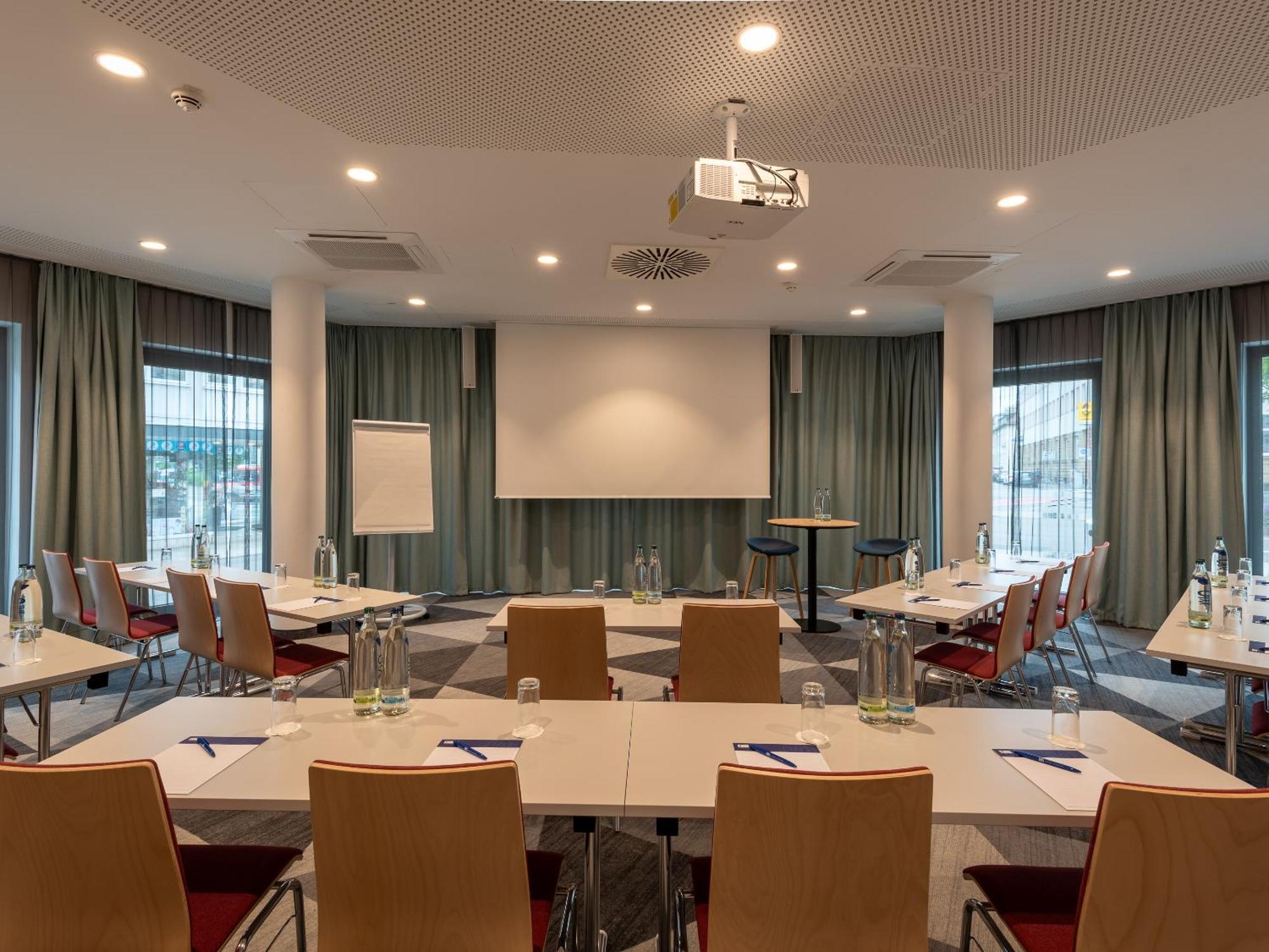 Holiday Inn Express Heilbronn By Ihg Exteriör bild