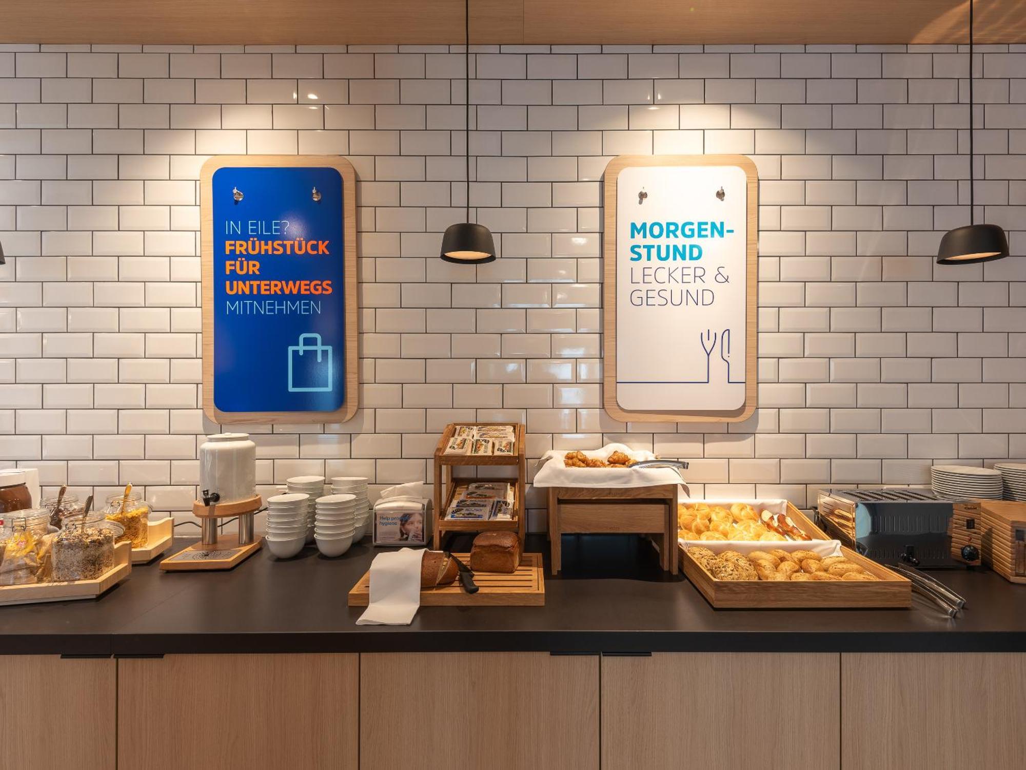 Holiday Inn Express Heilbronn By Ihg Exteriör bild