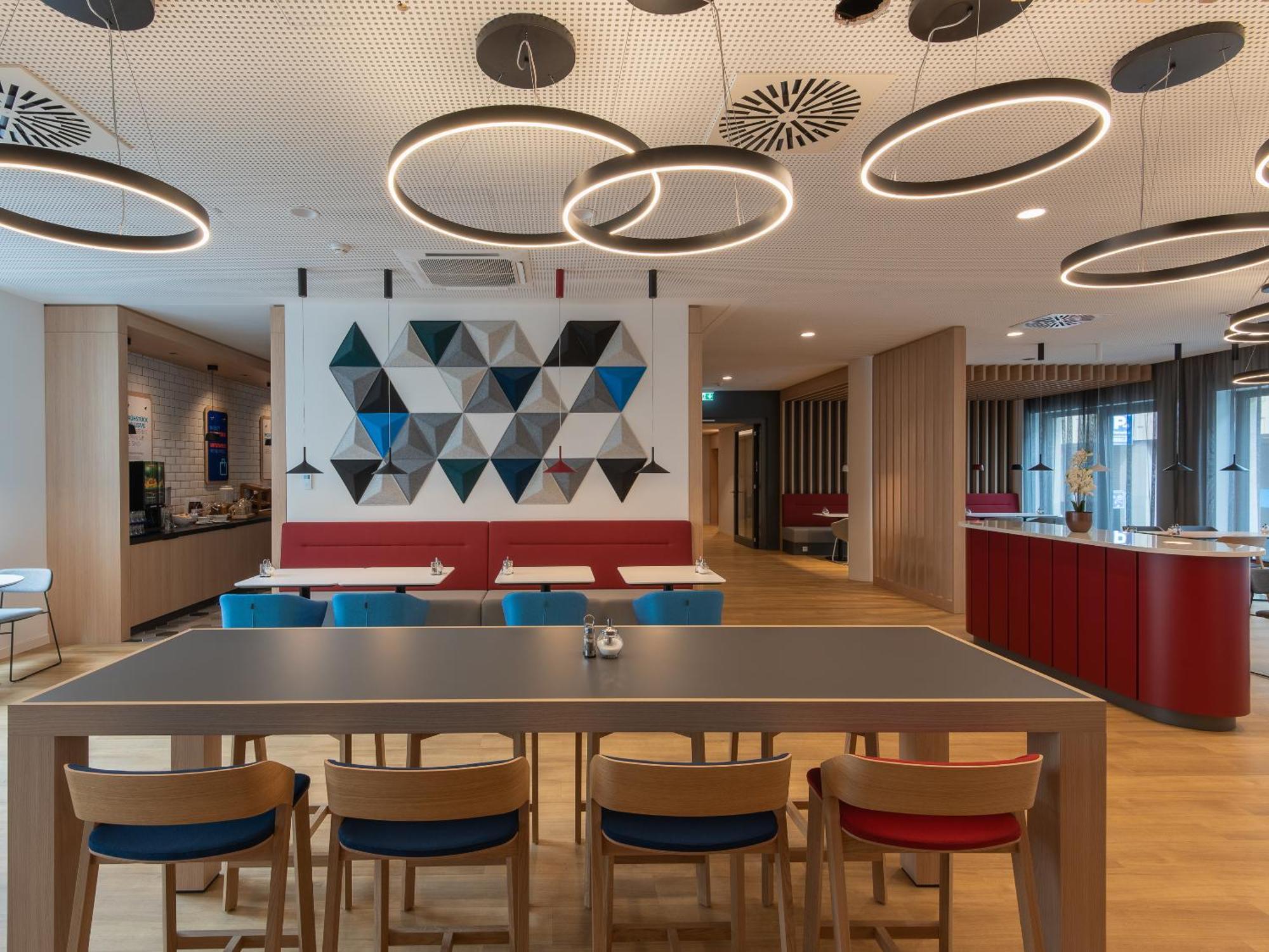 Holiday Inn Express Heilbronn By Ihg Exteriör bild